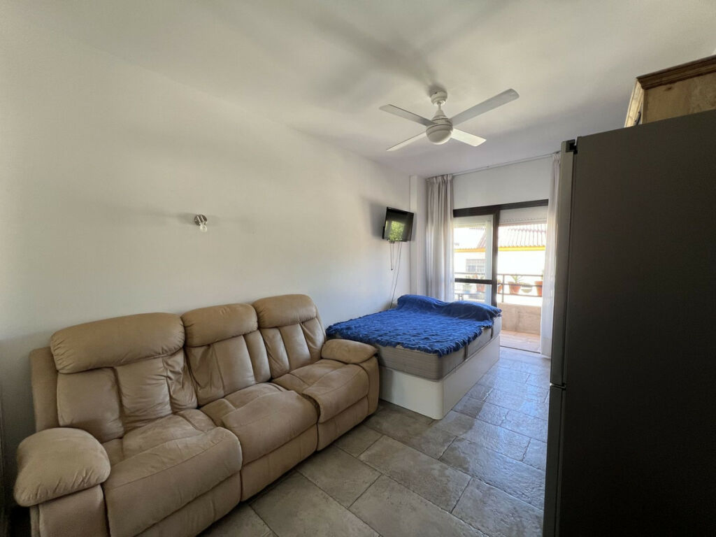 Middle Floor Studio Torremolinos Málaga - image 16