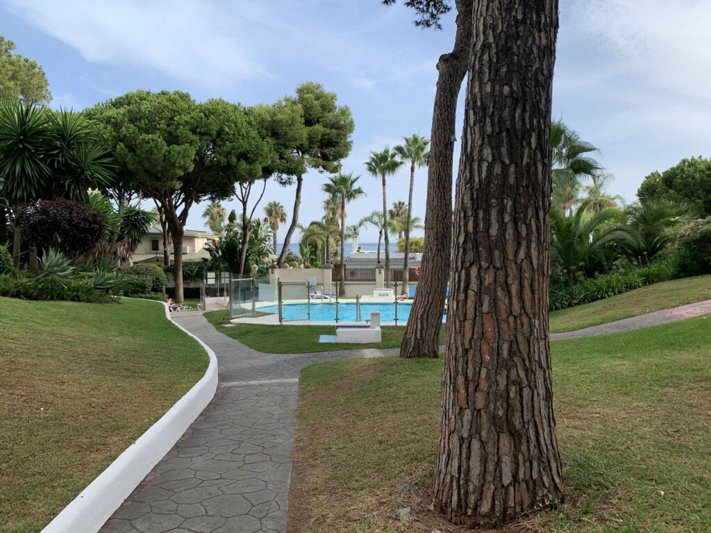 Ground Floor Apartment Puerto Banús Málaga - image 10