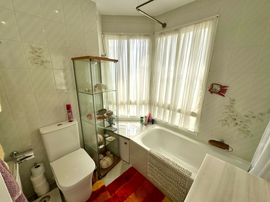 Ground Floor Apartment Calahonda Málaga - image 12
