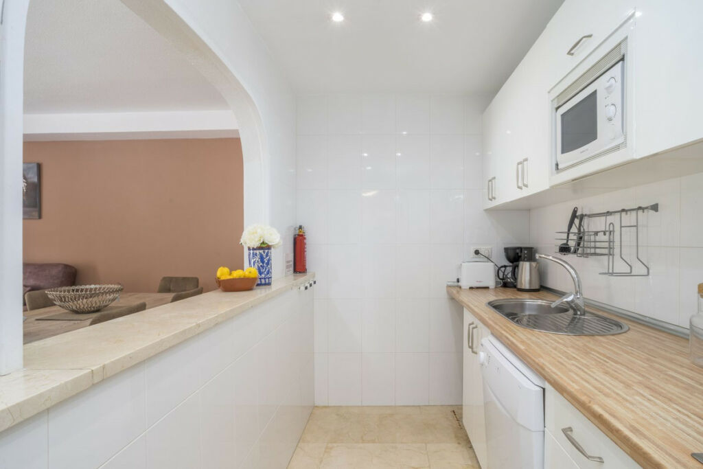 Middle Floor Apartment Marbella Málaga - image 16