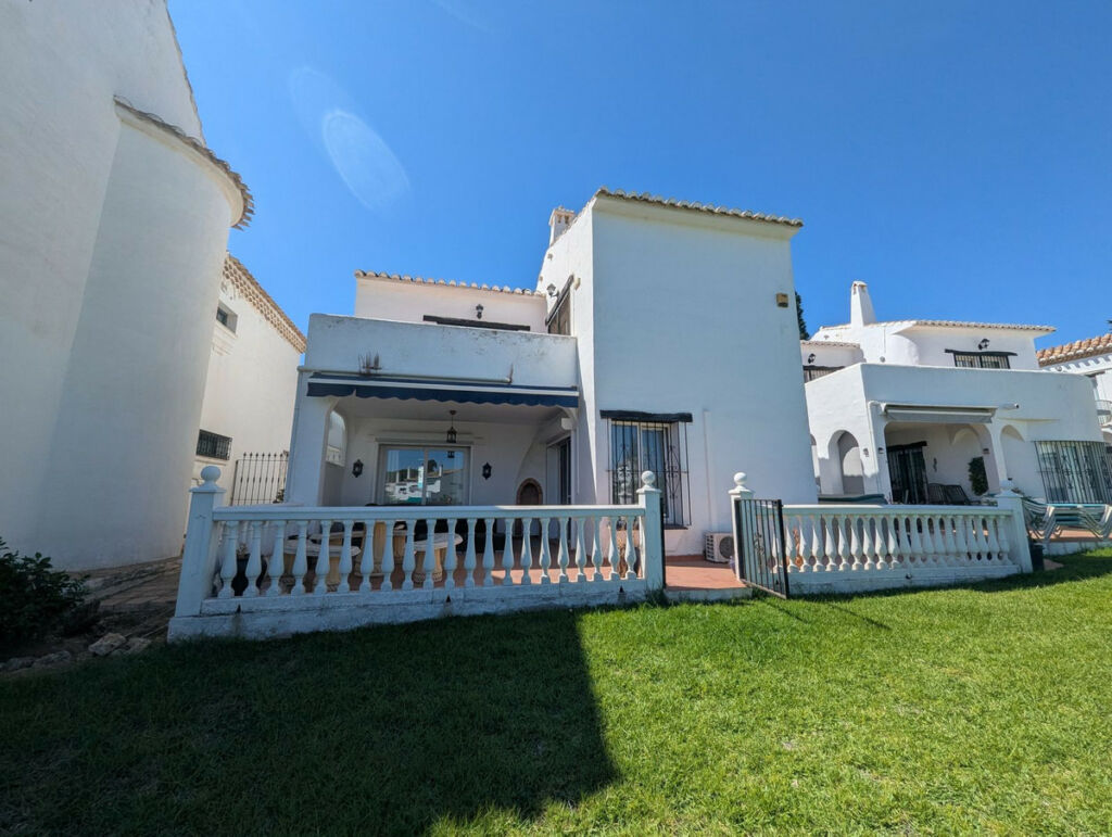 Townhouse Calahonda Málaga - image 16