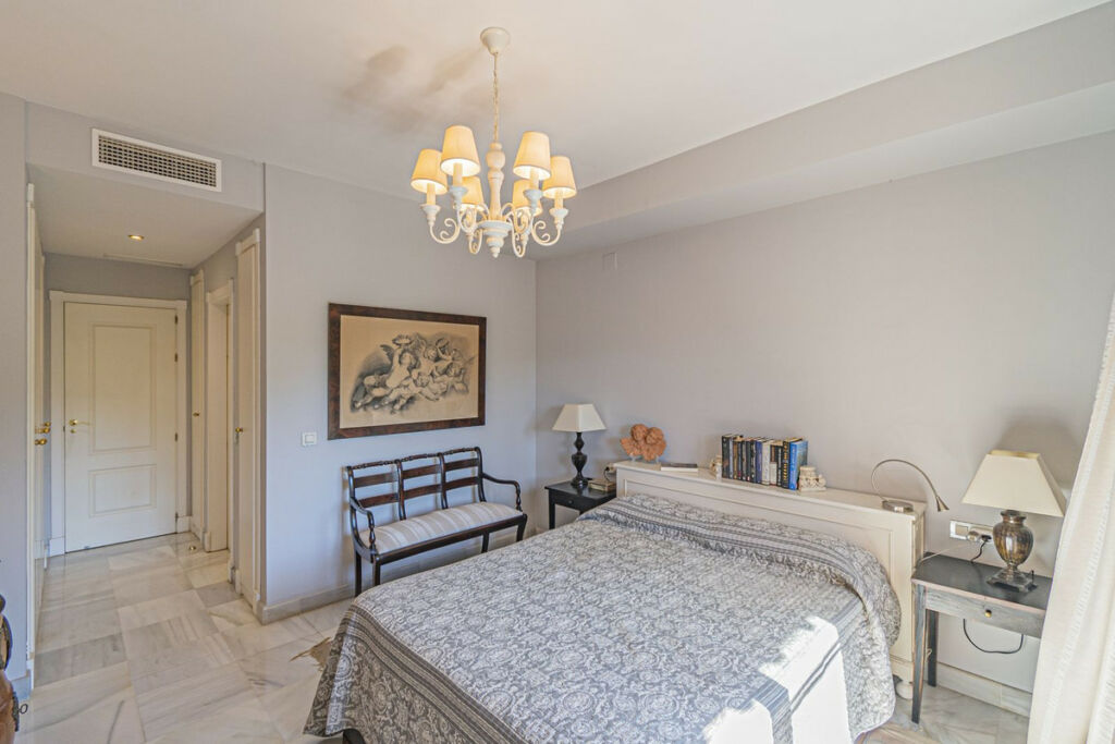 Middle Floor Apartment Hacienda del Sol Málaga - image 16