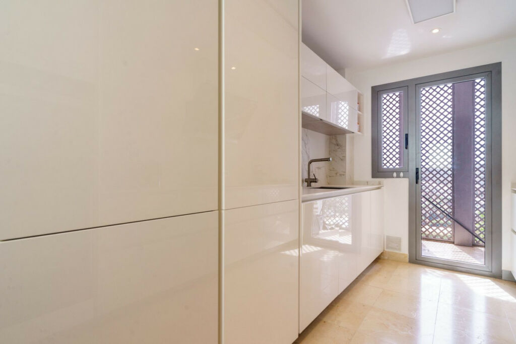 Middle Floor Apartment Benahavís Málaga - image 16