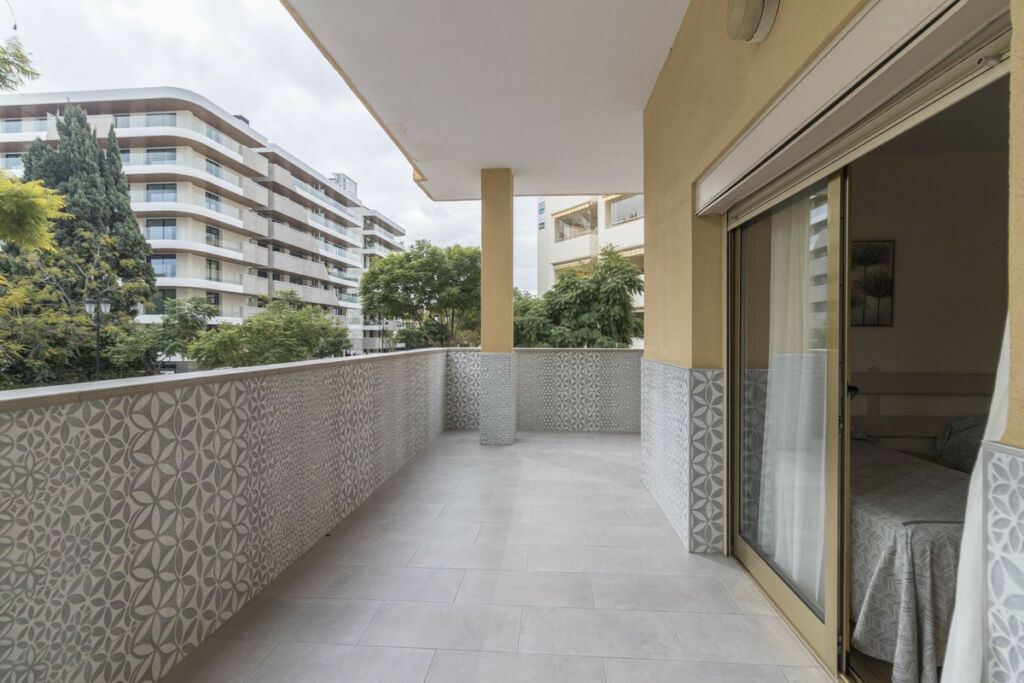 Middle Floor Apartment Fuengirola Málaga - image 16
