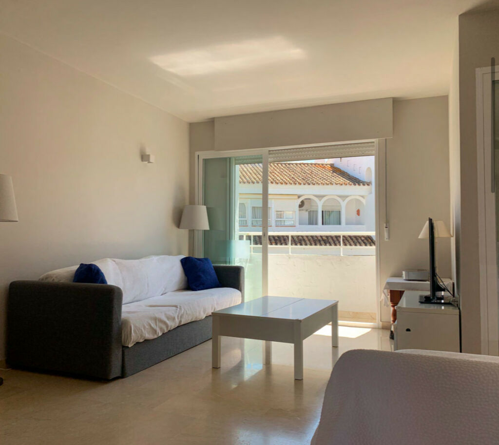 Middle Floor Apartment Marbesa Málaga - image 16