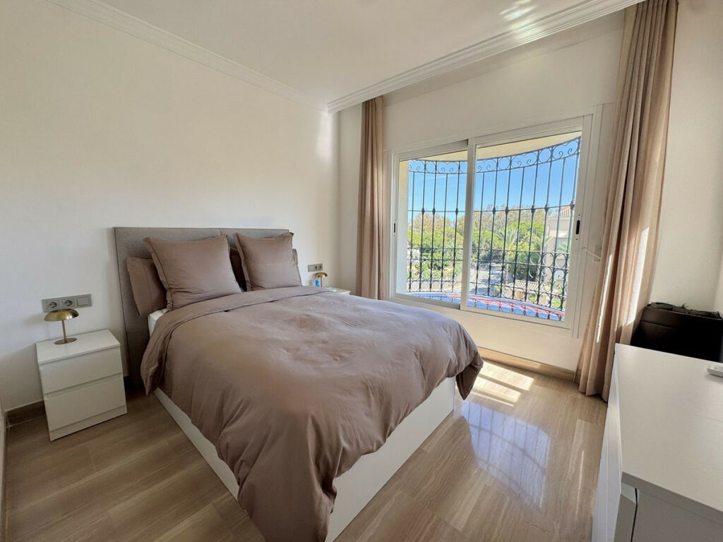 Middle Floor Apartment Elviria Málaga - image 16