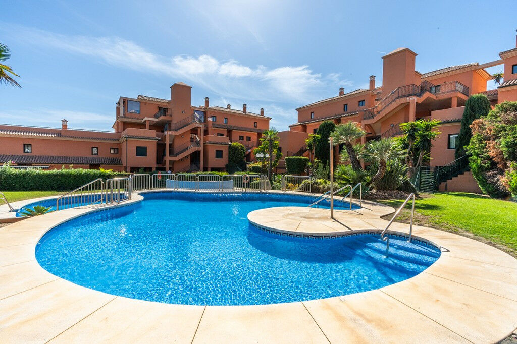Middle Floor Apartment Elviria Málaga - image 16