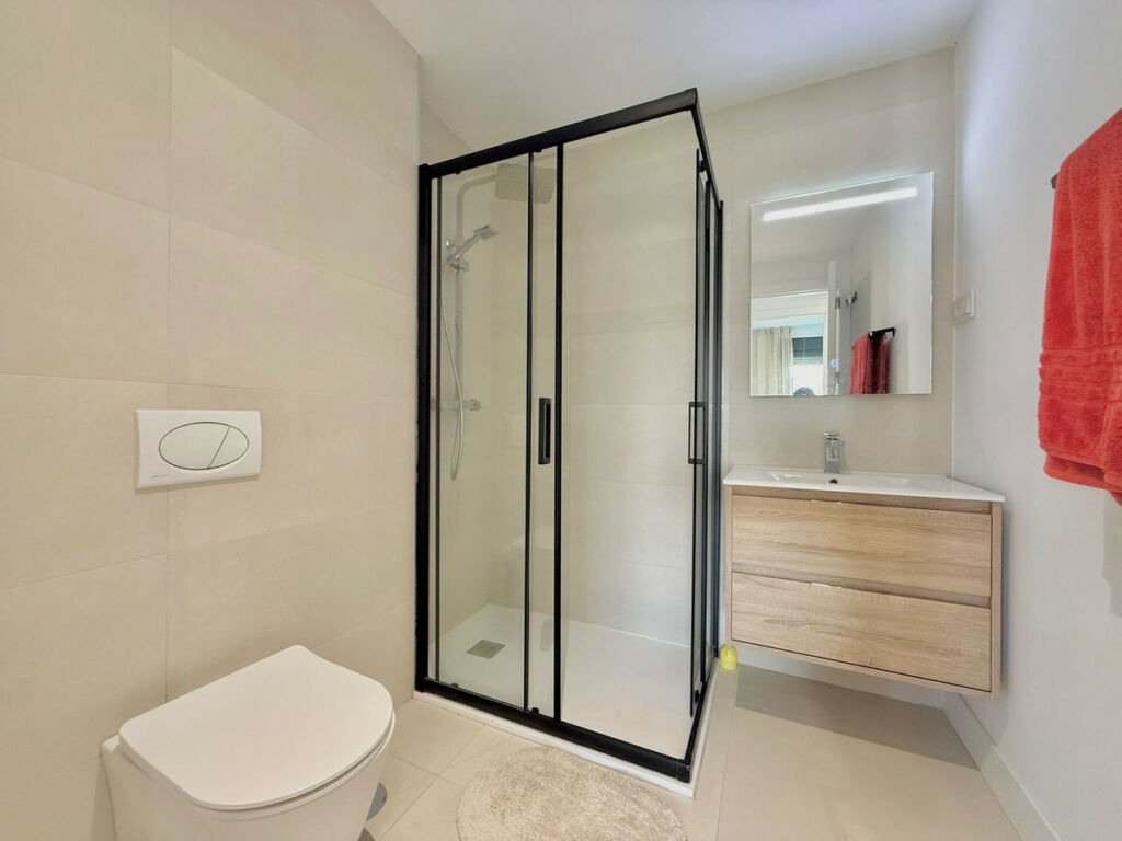 Ground Floor Apartment Higueron Málaga - image 16