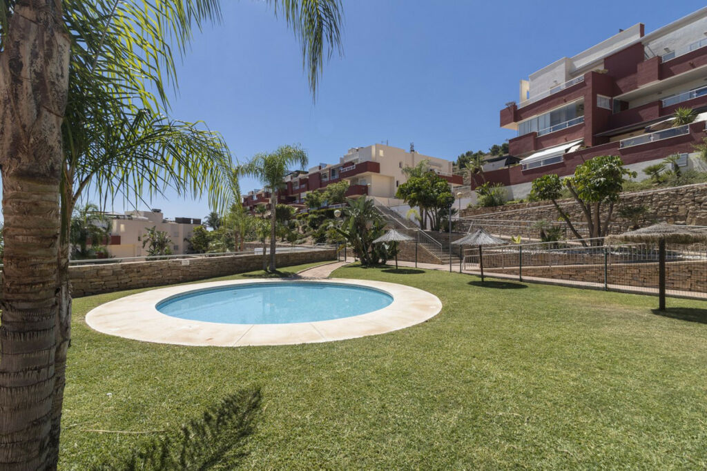 Middle Floor Apartment Benalmadena Málaga - image 16