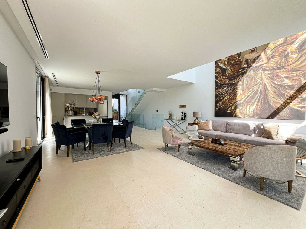 Semi-Detached House Cabopino Málaga - image 16