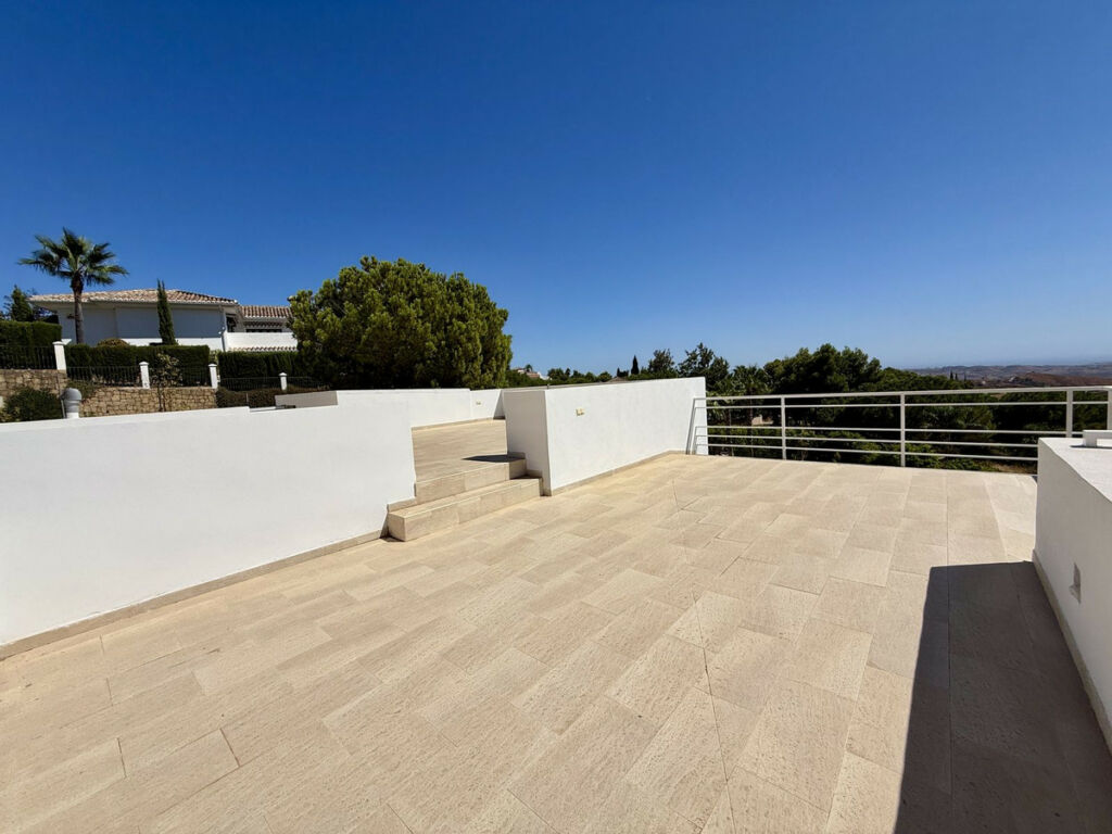 Detached Villa Valtocado Málaga - image 16
