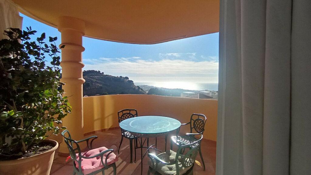 Penthouse Duplex Calahonda Málaga - image 17