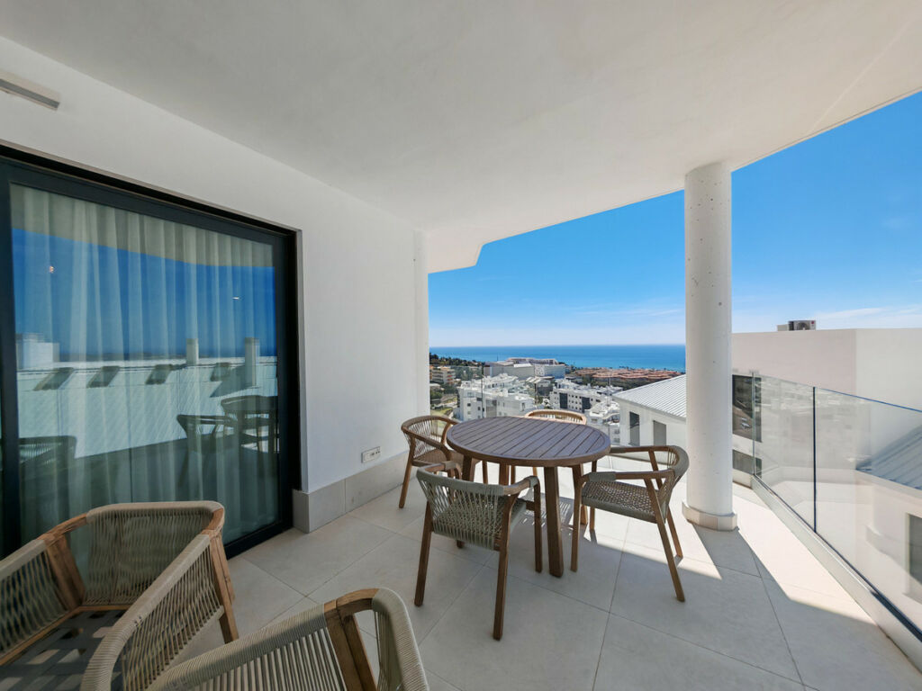 Middle Floor Apartment Fuengirola Málaga - image 17
