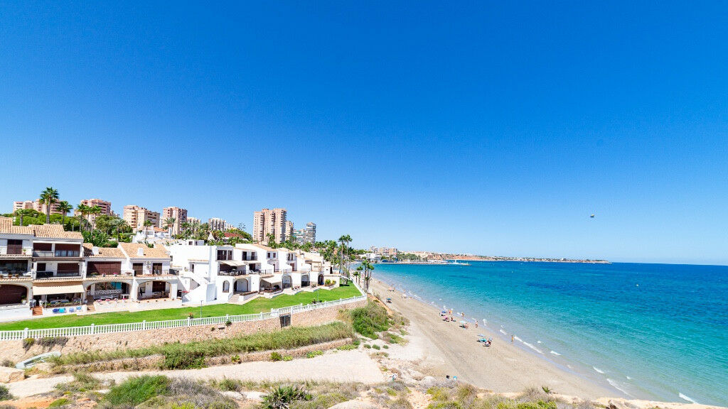 Detached Villa Campoamor Alicante - image 17