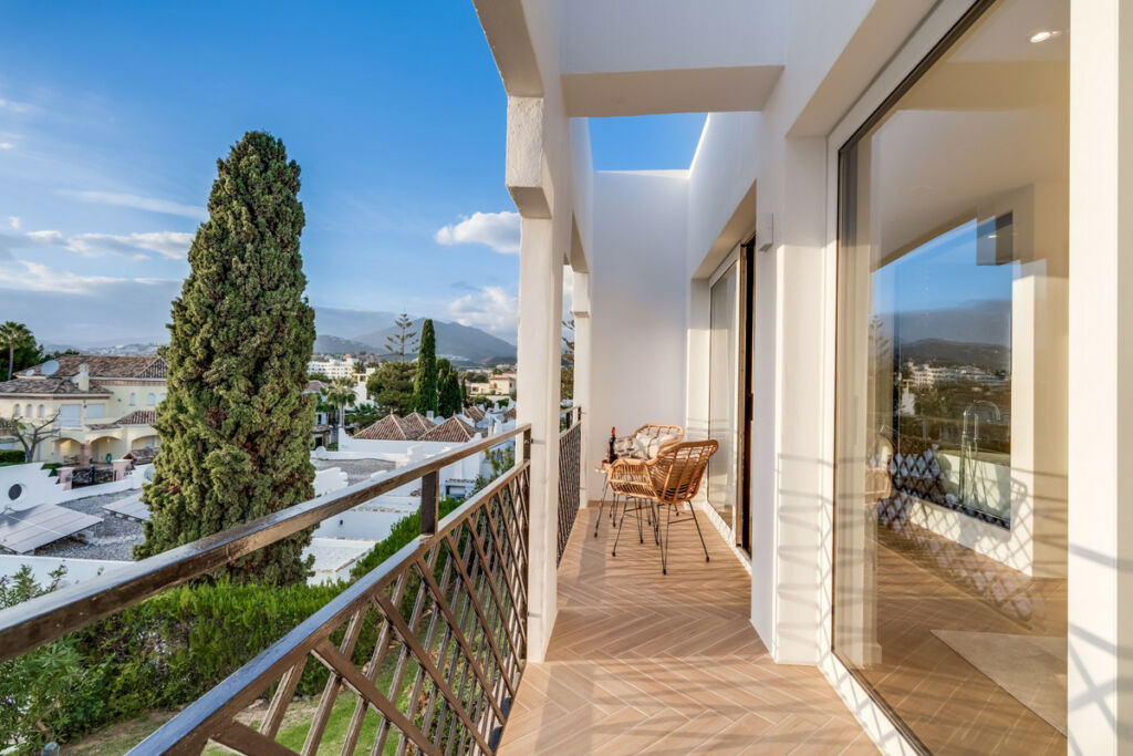 Townhouse Nueva Andalucía Málaga - image 17