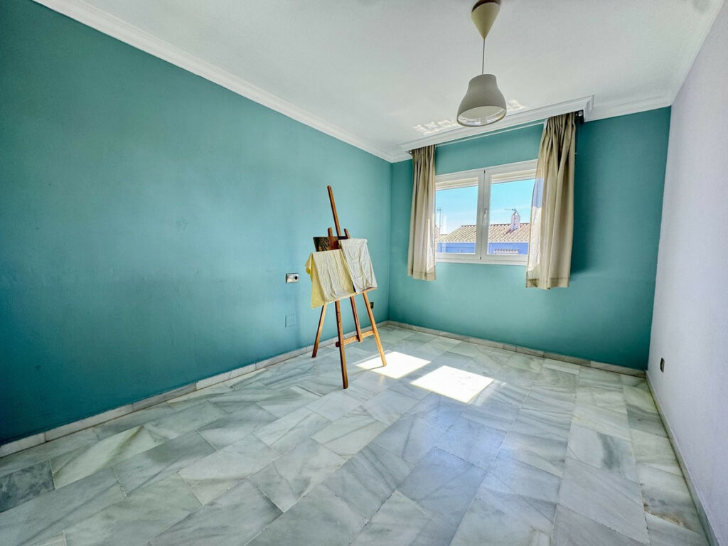 Semi-Detached House Las Lagunas Málaga - image 17