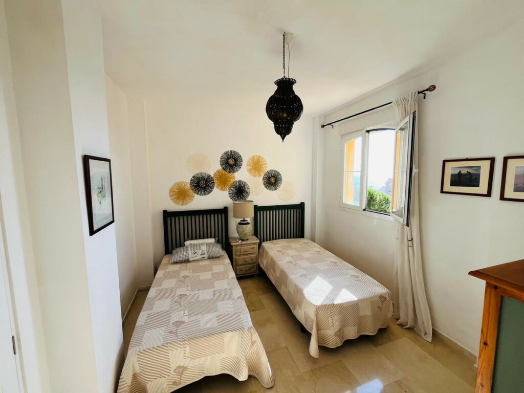 Penthouse Manilva Málaga - image 17