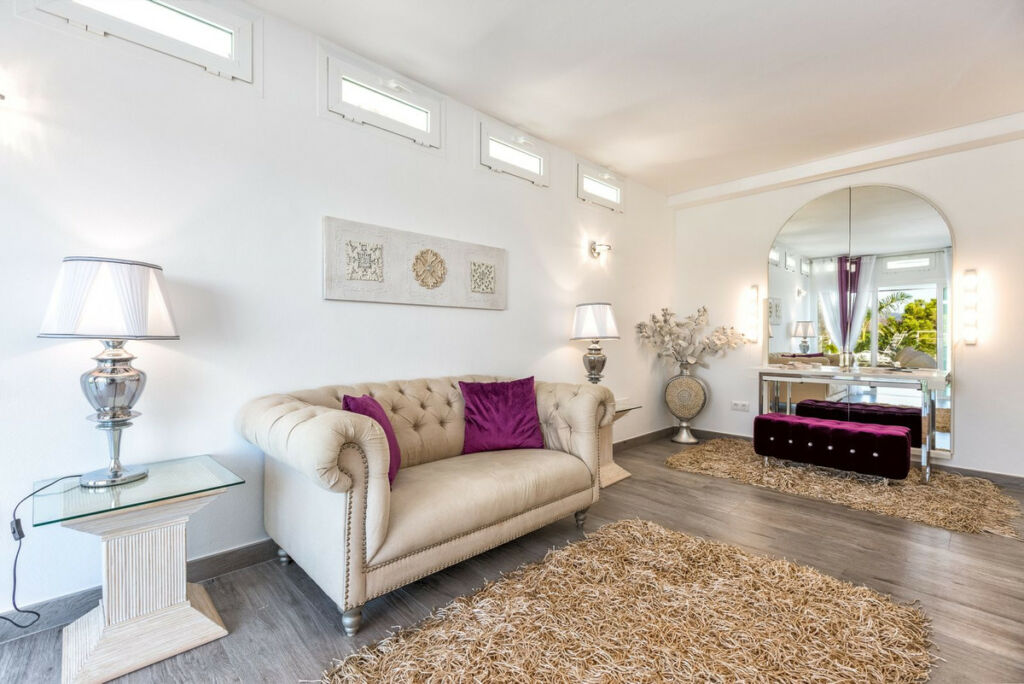 Detached Villa Estepona Málaga - image 17