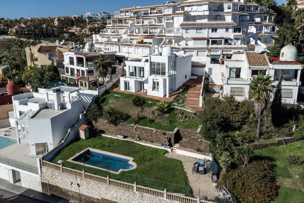 Detached Villa El Faro Málaga - image 18