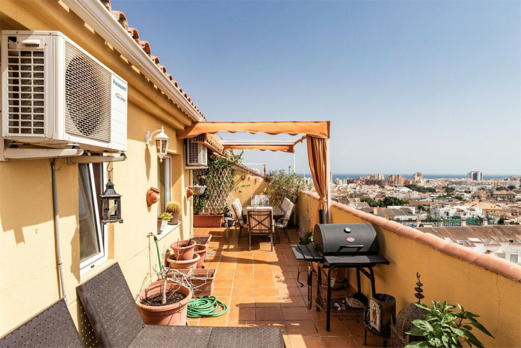 Penthouse Los Pacos Málaga - image 17