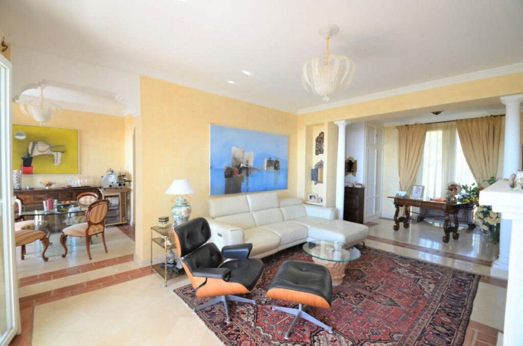 Middle Floor Apartment Casares Playa Málaga - image 17
