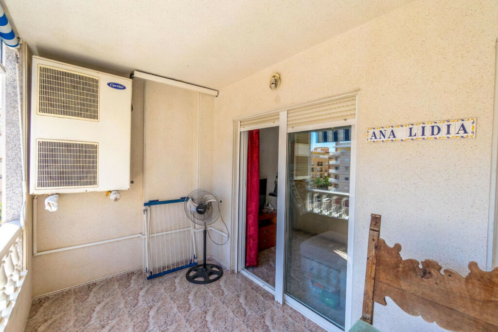 Middle Floor Apartment Torrevieja Alicante - image 13