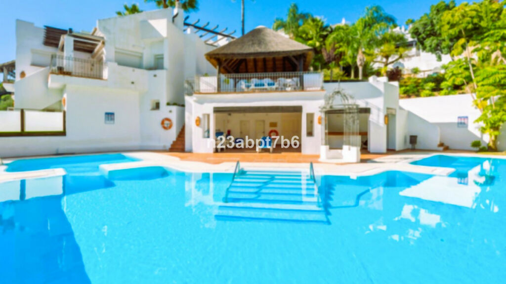 Townhouse Istán Málaga - image 18