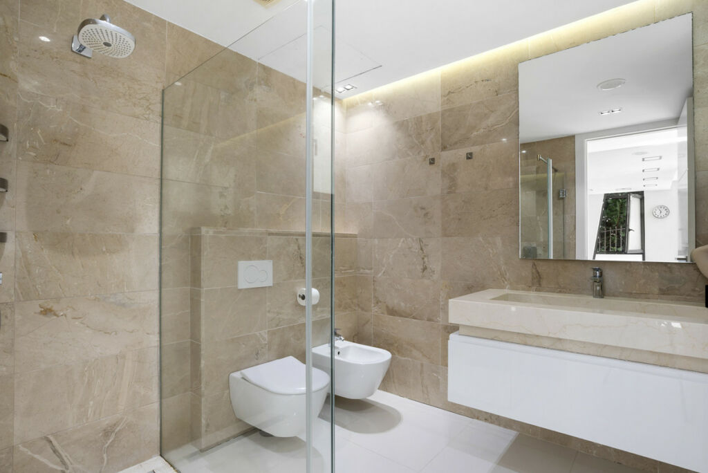 Detached Villa Nueva Andalucía Málaga - image 17