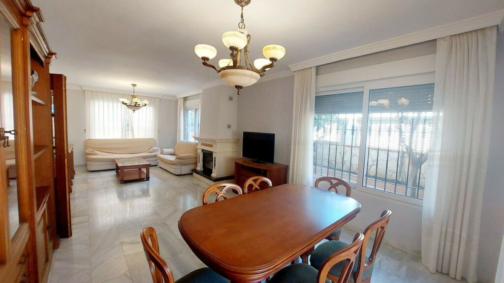 Townhouse Los Boliches Málaga - image 17