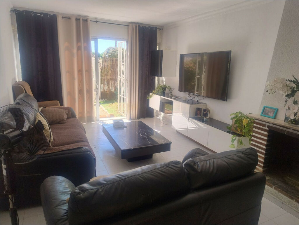 Semi-Detached House Calahonda Málaga - image 17