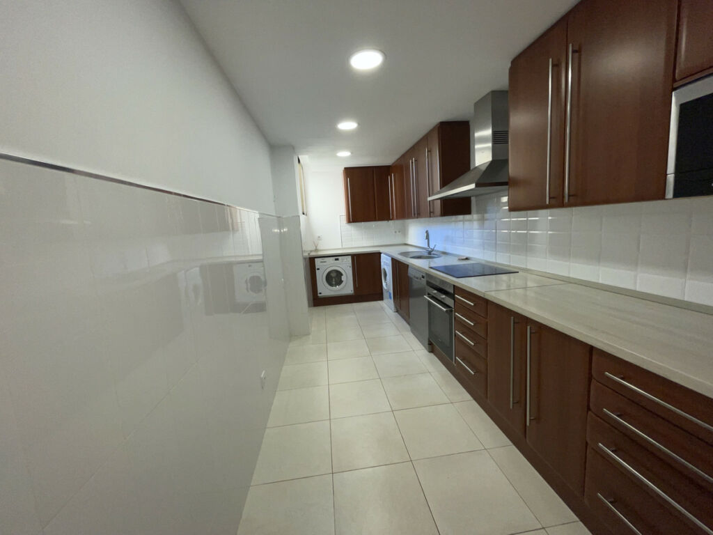 Middle Floor Apartment Estepona Málaga - image 17