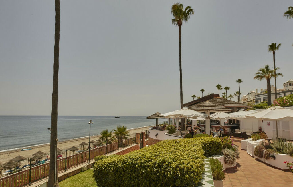 Middle Floor Apartment Estepona Málaga - image 17