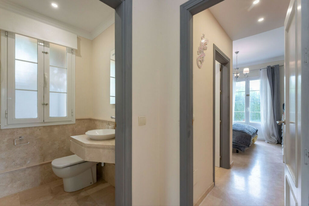 Detached Villa Mijas Málaga - image 17