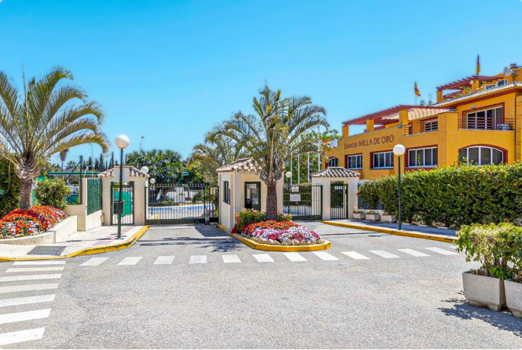 Middle Floor Apartment Marbella Málaga - image 17