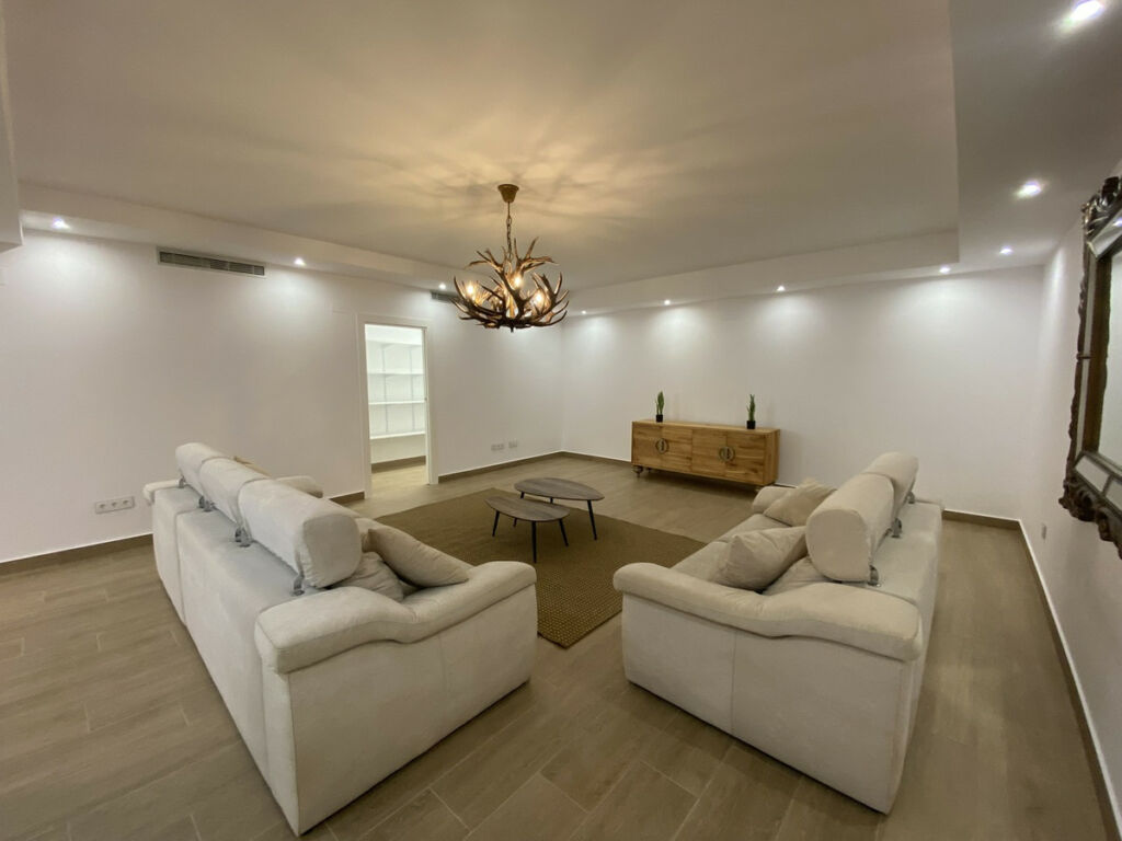 Detached Villa Dehesa de Campoamor Alicante - image 17