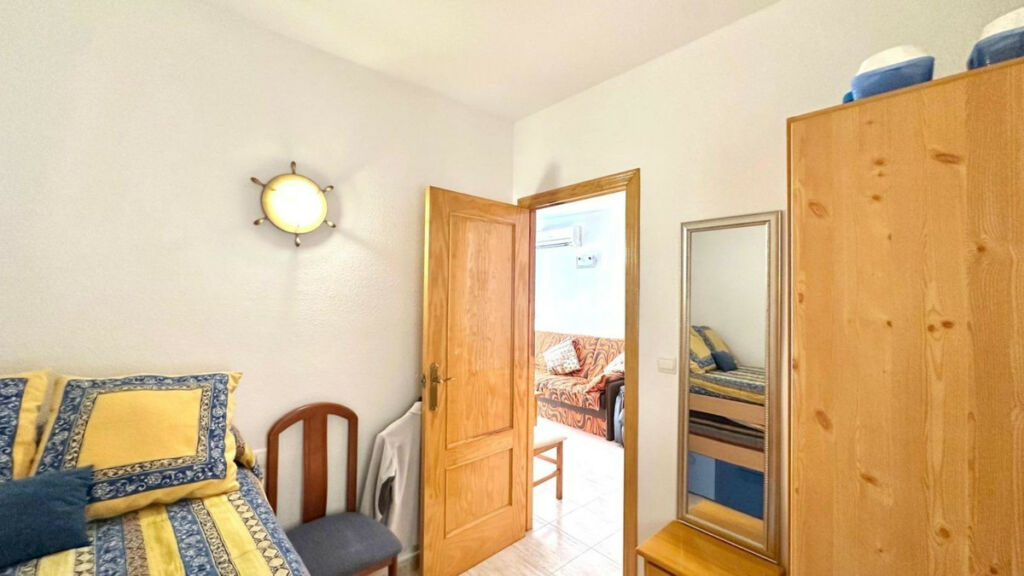 Middle Floor Apartment Playa Del Cura Alicante - image 17