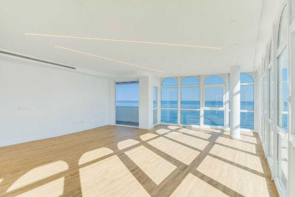 Penthouse Estepona Málaga - image 17