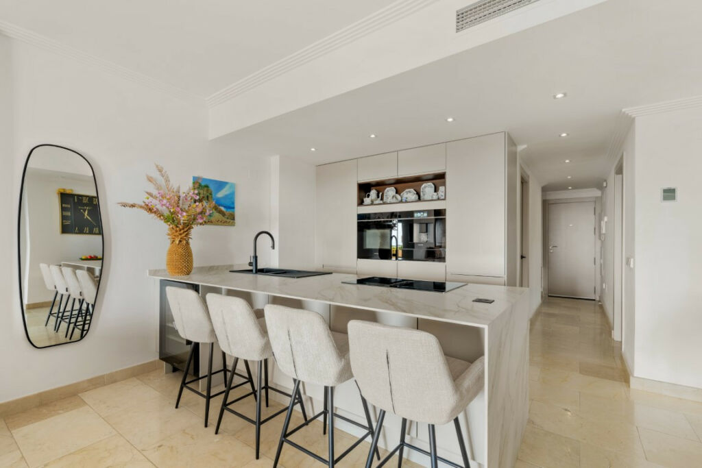Middle Floor Apartment El Paraiso Málaga - image 12