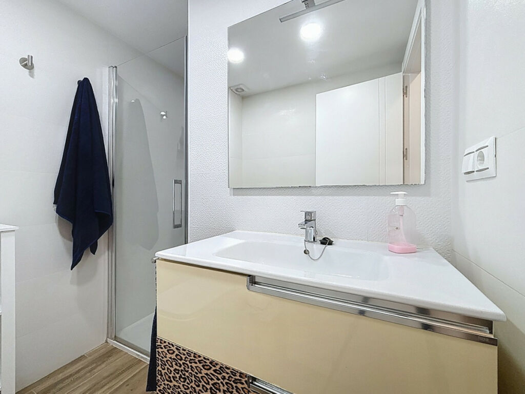 Middle Floor Apartment Torre del Mar Málaga - image 17