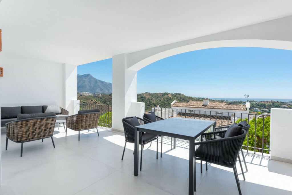 Middle Floor Apartment La Quinta Málaga - image 17