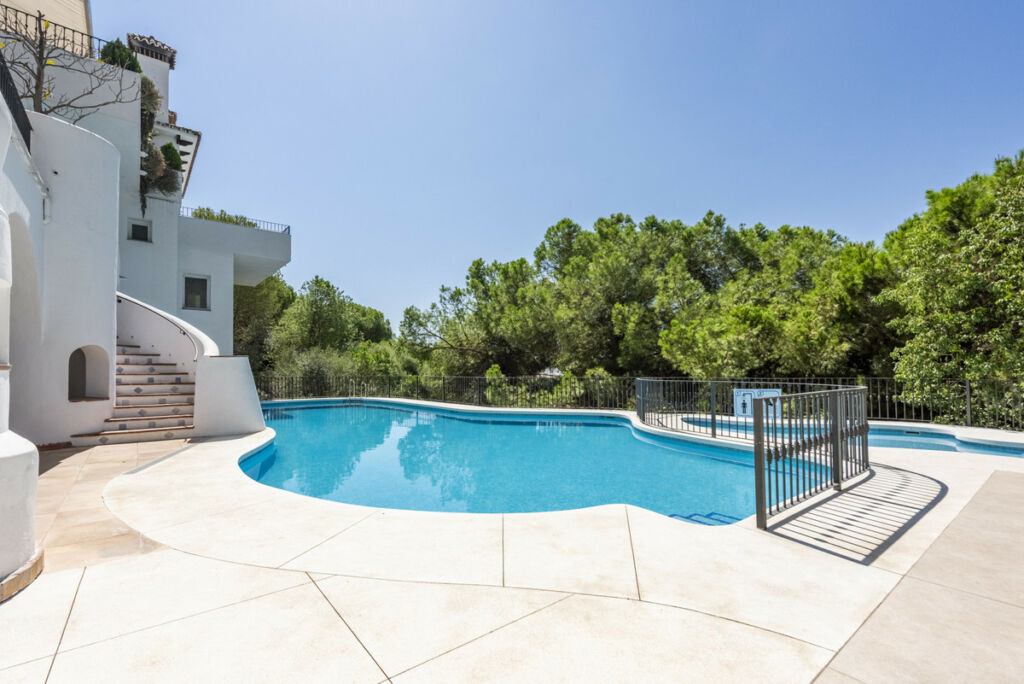 Middle Floor Apartment La Quinta Málaga - image 17