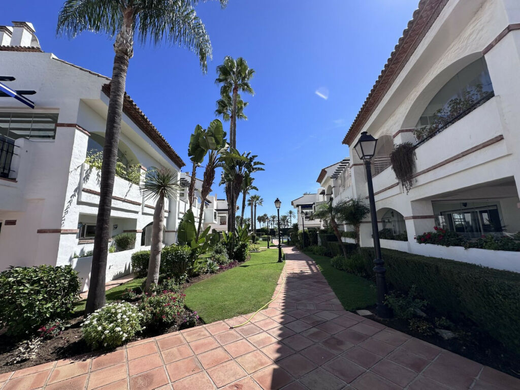 Middle Floor Apartment San Pedro de Alcántara Málaga - image 17