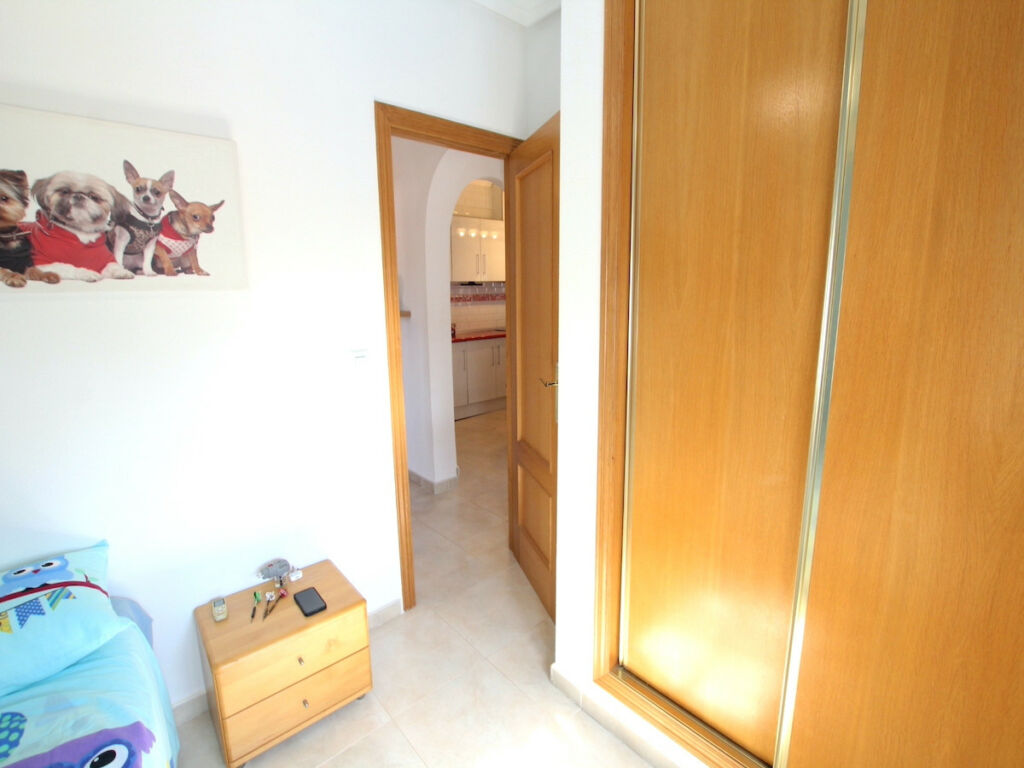 Detached Villa Benimar Alicante - image 17