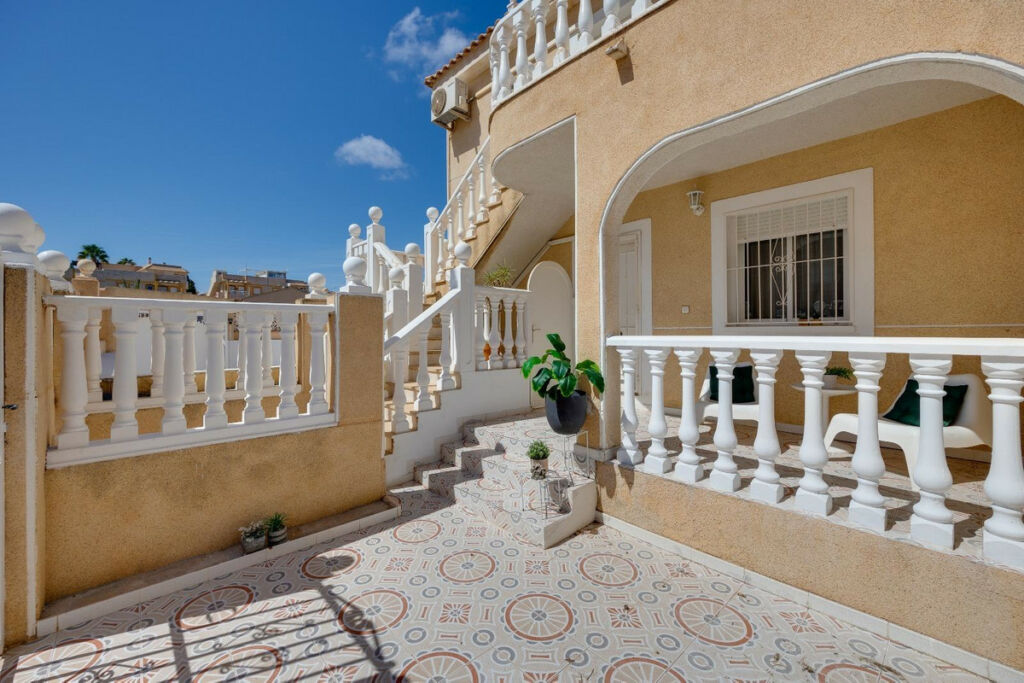 Bungalow Torrevieja Alicante - image 17