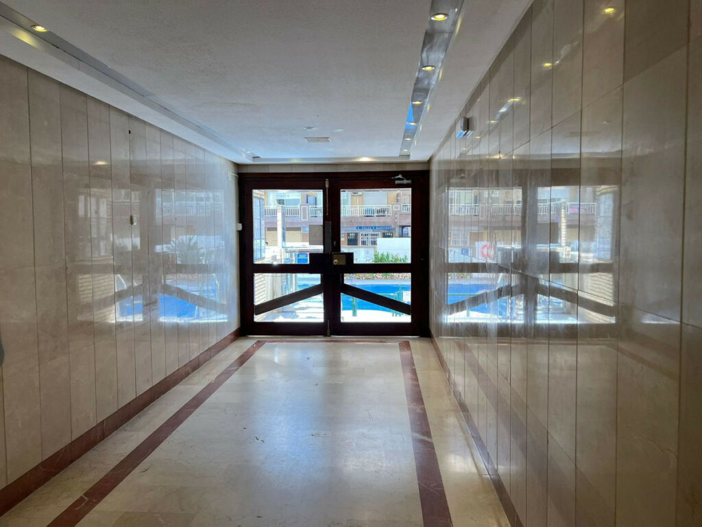 Top Floor Apartment Fuengirola Málaga - image 17