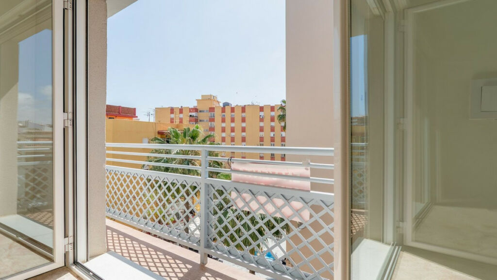 Middle Floor Apartment Fuengirola Málaga - image 17