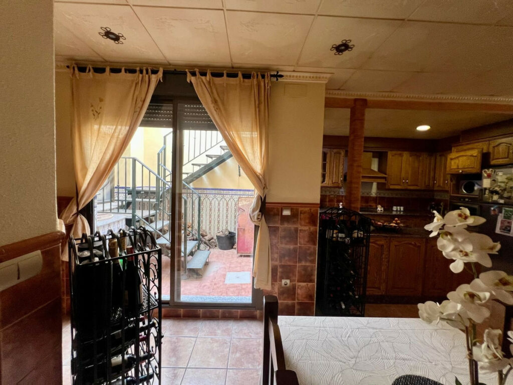 Townhouse Pinoso Alicante - image 17