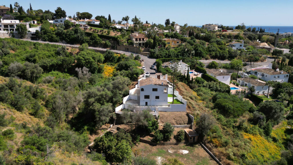 Detached Villa Marbella Málaga - image 17