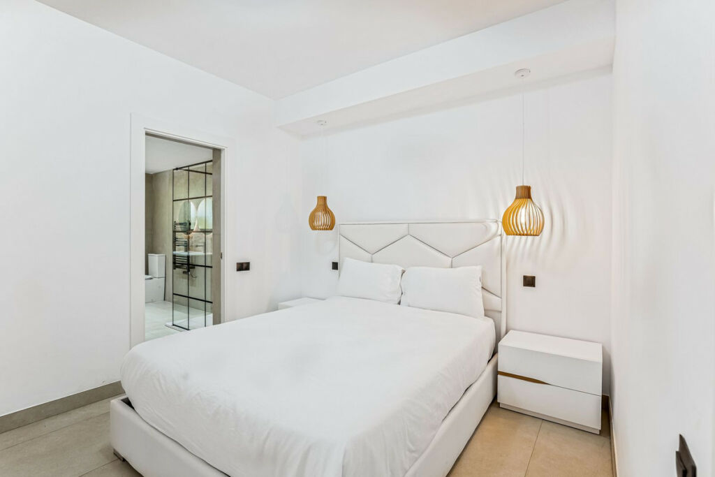 Ground Floor Apartment Puerto Banús Málaga - image 16