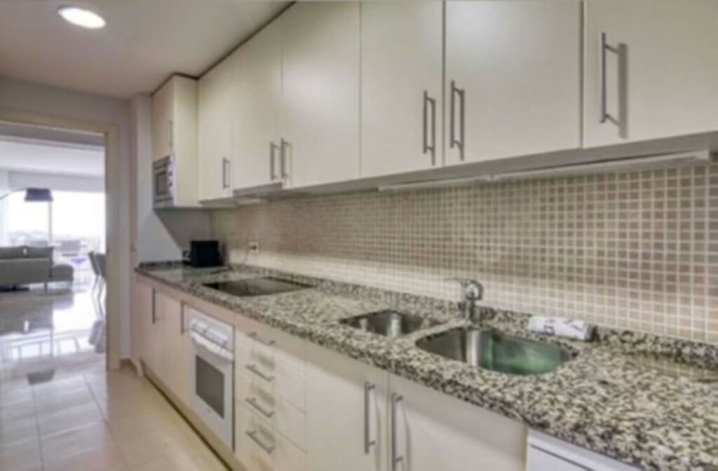 Ground Floor Apartment La Quinta Málaga - image 16